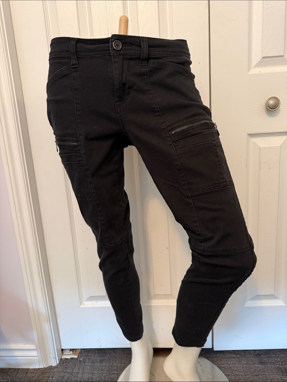 UNIONBAY Slim Cargo Skinny Pants in black